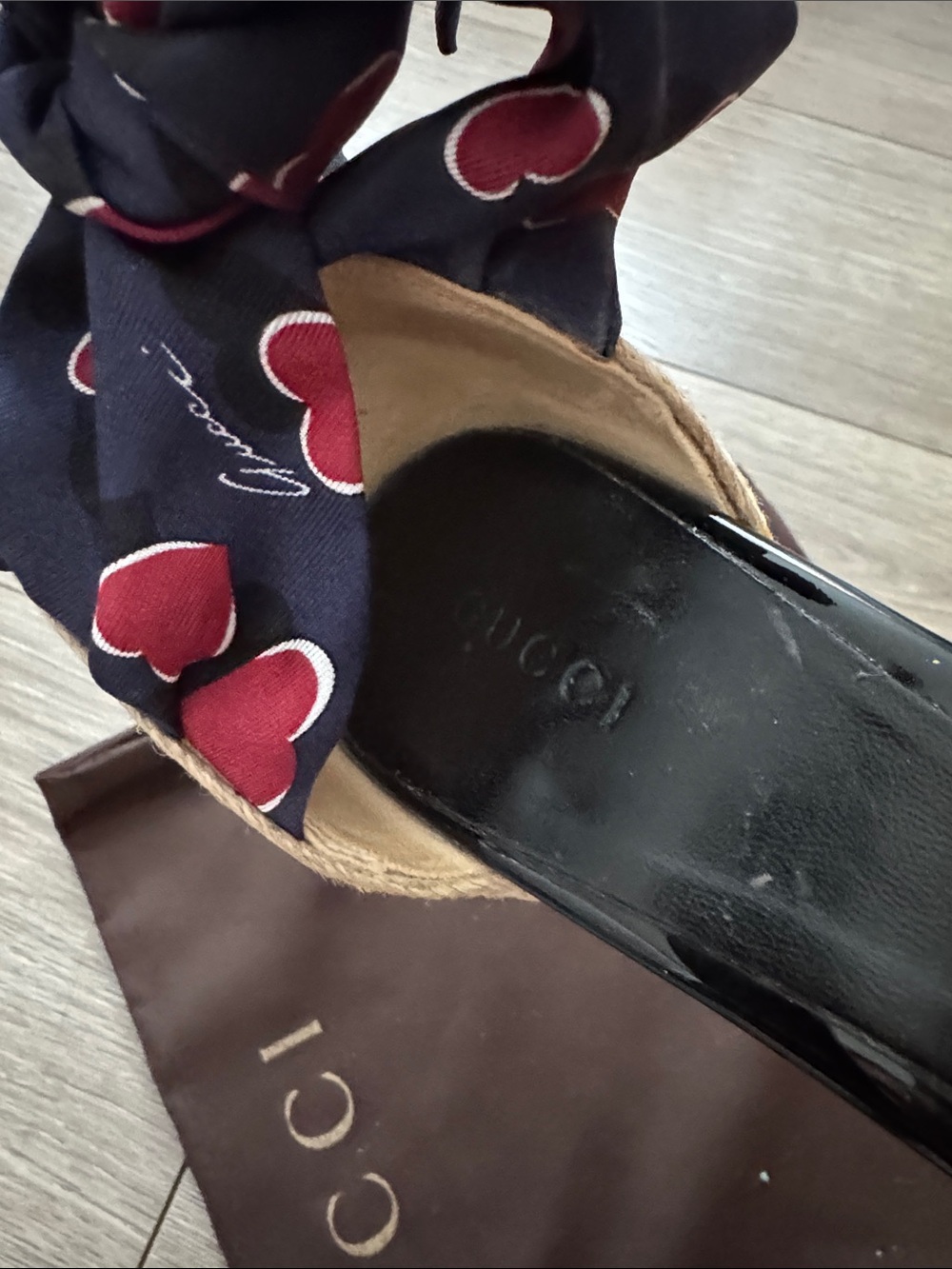 Gucci Navy and Red Heart-Print Espadrille Wedge Sandals, size 38 - Picture 6 of 8